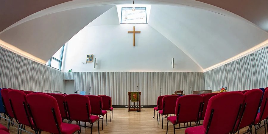 Crossway基督教中心用仲博cbin将人们聚集在一起